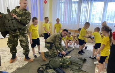 Встреча поколений: студенты ВПК «Гранит» поделились знаниями с дошколятами