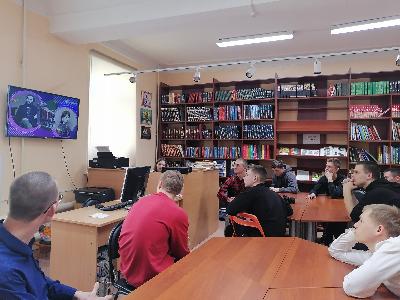 Посетили библиотеку Бажова
