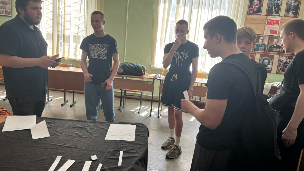 emh1YCpCJIc.jpg emh1YCpCJIc.jpg
