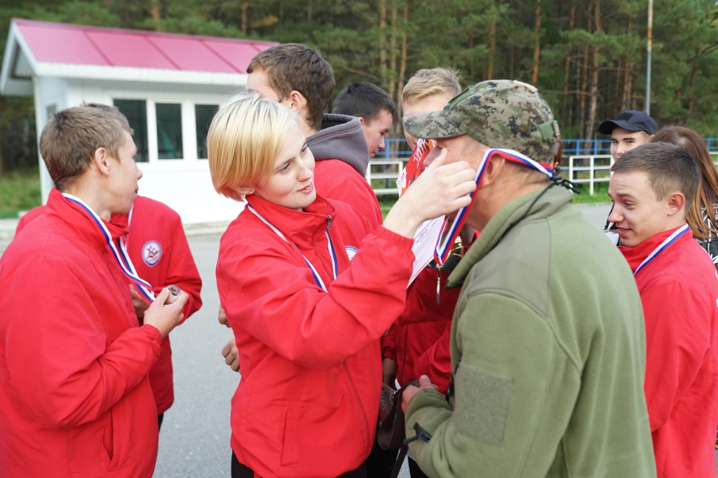 kj4HRofZrjU.jpg