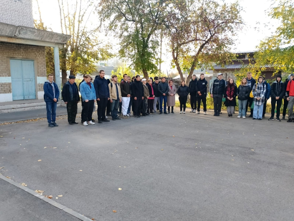 q8ezl2vcm4E.jpg